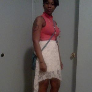 Meet your Posher, Donika